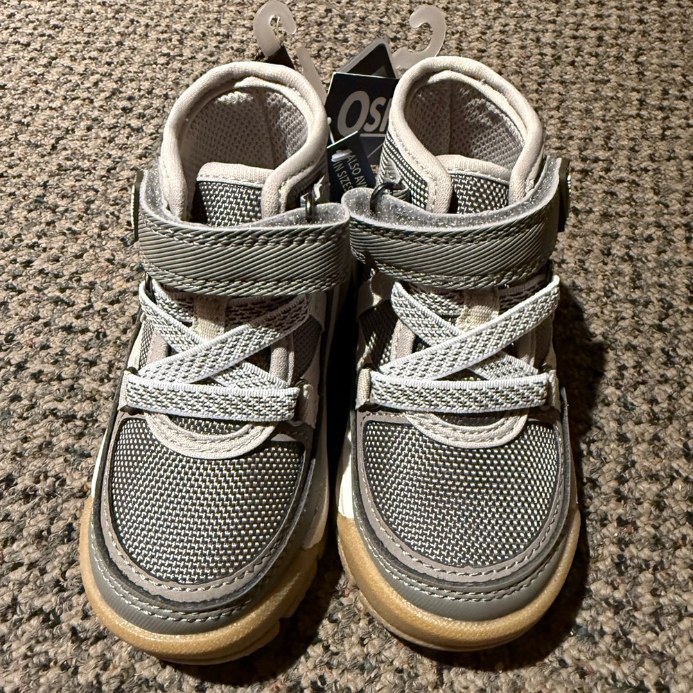 OshKosh B'gosh Kids Boots in Gray and White